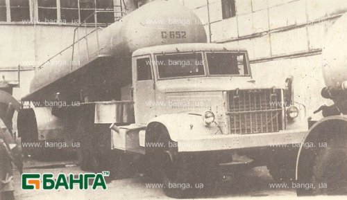 Автоцементовоз С-652